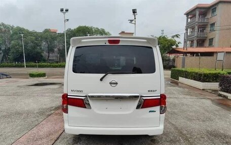 Nissan NV200, 2018 год, 1 669 000 рублей, 5 фотография