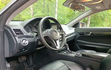 Mercedes-Benz E-Класс, 2013 год, 1 090 000 рублей, 13 фотография