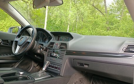 Mercedes-Benz E-Класс, 2013 год, 1 090 000 рублей, 24 фотография