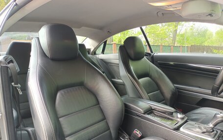 Mercedes-Benz E-Класс, 2013 год, 1 090 000 рублей, 26 фотография