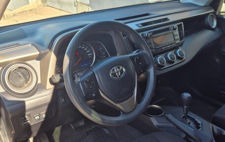 Toyota RAV4, 2015 год, 2 300 000 рублей, 6 фотография