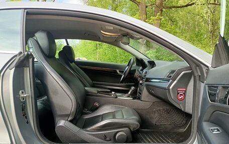 Mercedes-Benz E-Класс, 2013 год, 1 090 000 рублей, 29 фотография
