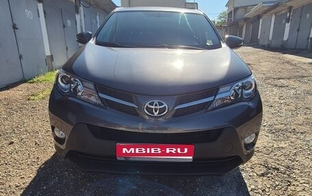 Toyota RAV4, 2015 год, 2 300 000 рублей, 5 фотография