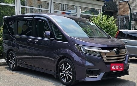 Honda Stepwgn IV, 2017 год, 2 550 000 рублей, 4 фотография