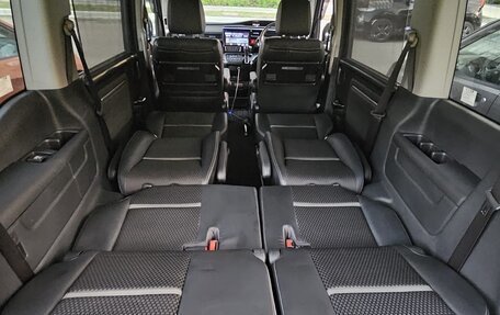 Honda Stepwgn IV, 2017 год, 2 550 000 рублей, 33 фотография