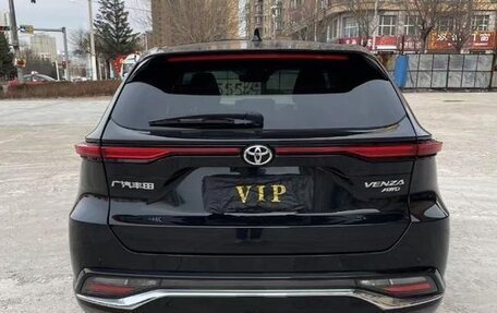 Toyota Venza, 2022 год, 2 950 100 рублей, 7 фотография