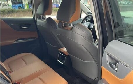 Toyota Venza, 2022 год, 2 950 100 рублей, 21 фотография