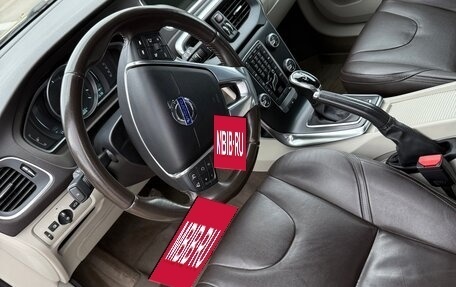 Volvo V40 Cross Country I, 2014 год, 1 040 000 рублей, 5 фотография