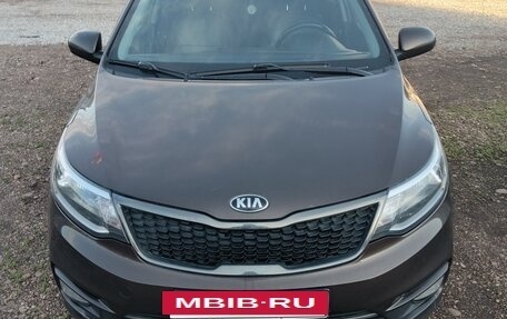 KIA Rio III рестайлинг, 2015 год, 800 000 рублей, 2 фотография