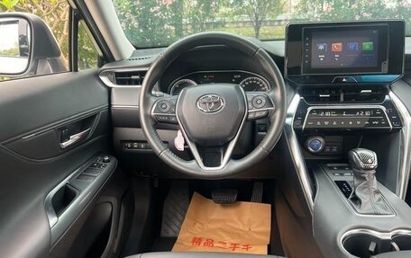 Toyota Venza, 2022 год, 3 050 100 рублей, 18 фотография