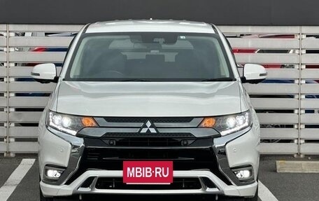 Mitsubishi Outlander III рестайлинг 3, 2020 год, 2 127 027 рублей, 2 фотография