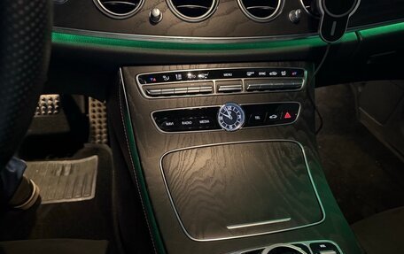 Mercedes-Benz E-Класс, 2018 год, 4 000 000 рублей, 6 фотография