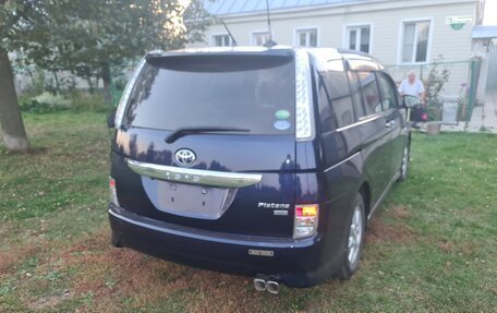 Toyota ISis I, 2014 год, 1 650 000 рублей, 2 фотография