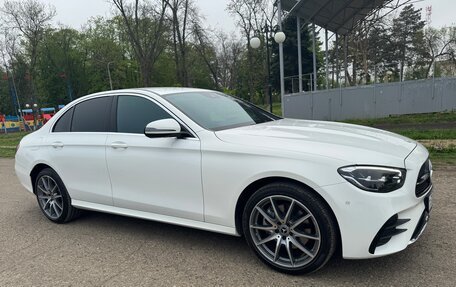 Mercedes-Benz E-Класс, 2022 год, 5 550 000 рублей, 3 фотография