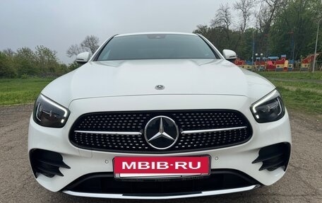 Mercedes-Benz E-Класс, 2022 год, 5 550 000 рублей, 2 фотография