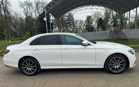 Mercedes-Benz E-Класс, 2022 год, 5 550 000 рублей, 6 фотография