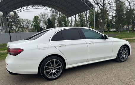 Mercedes-Benz E-Класс, 2022 год, 5 550 000 рублей, 7 фотография