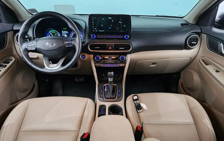 Hyundai Kona I, 2022 год, 1 305 000 рублей, 5 фотография