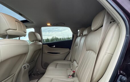 Infiniti QX50 I рестайлинг, 2017 год, 2 600 000 рублей, 8 фотография