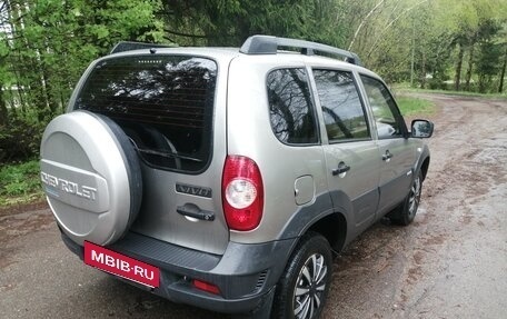 Chevrolet Niva I рестайлинг, 2015 год, 578 000 рублей, 4 фотография