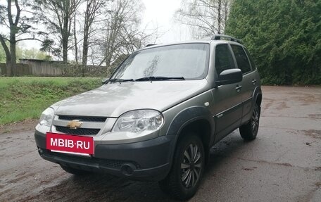 Chevrolet Niva I рестайлинг, 2015 год, 578 000 рублей, 3 фотография