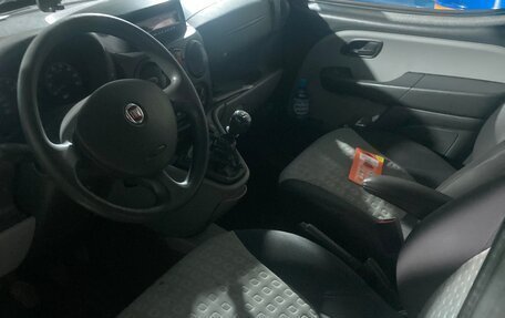 Fiat Doblo I, 2015 год, 800 000 рублей, 5 фотография