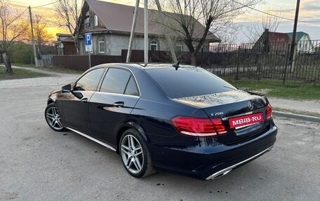 Mercedes-Benz E-Класс, 2015 год, 2 600 000 рублей, 3 фотография