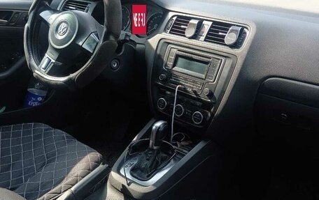 Volkswagen Jetta VI, 2013 год, 870 000 рублей, 8 фотография