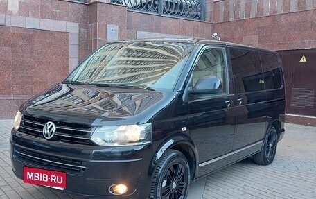 Volkswagen Multivan T5, 2011 год, 2 500 000 рублей, 2 фотография