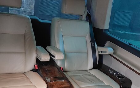 Volkswagen Multivan T5, 2011 год, 2 500 000 рублей, 12 фотография