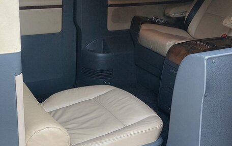 Volkswagen Multivan T5, 2011 год, 2 500 000 рублей, 17 фотография