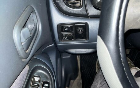 Nissan Almera, 2004 год, 310 000 рублей, 10 фотография