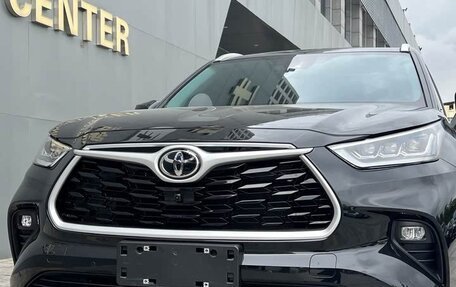 Toyota Highlander, 2022 год, 3 217 000 рублей, 3 фотография