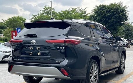Toyota Highlander, 2022 год, 3 217 000 рублей, 7 фотография