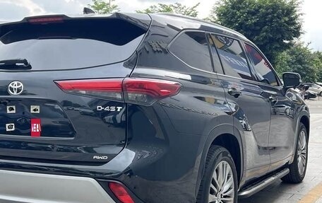 Toyota Highlander, 2022 год, 3 217 000 рублей, 8 фотография
