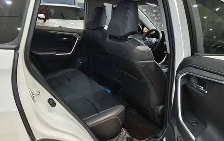 Toyota RAV4, 2021 год, 2 678 000 рублей, 8 фотография
