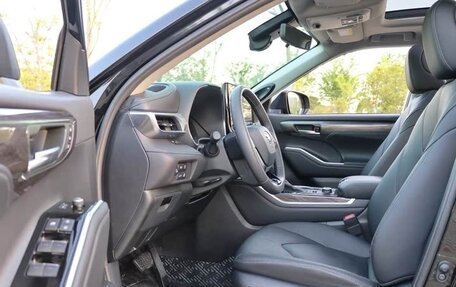 Toyota Highlander, 2022 год, 3 440 000 рублей, 10 фотография