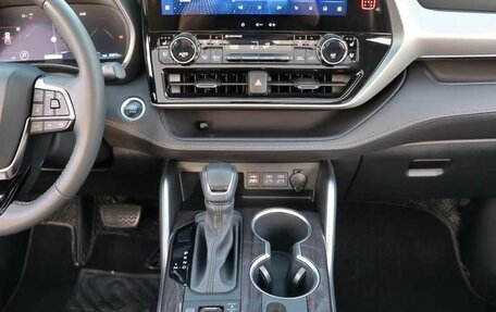Toyota Highlander, 2022 год, 3 440 000 рублей, 16 фотография