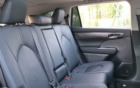 Toyota Highlander, 2022 год, 3 440 000 рублей, 23 фотография