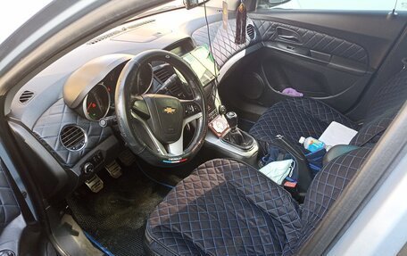Chevrolet Cruze II, 2011 год, 580 000 рублей, 5 фотография