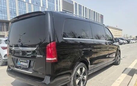 Mercedes-Benz V-Класс, 2021 год, 4 900 000 рублей, 4 фотография