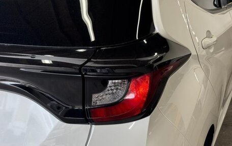 Toyota Yaris, 2021 год, 695 000 рублей, 13 фотография
