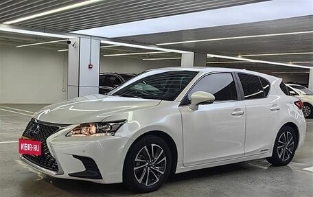 Lexus CT I рестайлинг, 2021 год, 2 000 000 рублей, 1 фотография