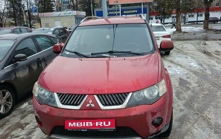 Mitsubishi Outlander III рестайлинг 3, 2008 год, 900 000 рублей, 1 фотография