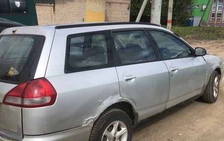Nissan Wingroad III, 2001 год, 145 000 рублей, 2 фотография