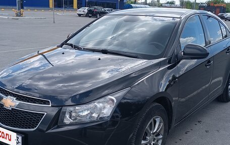 Chevrolet Cruze II, 2011 год, 585 000 рублей, 4 фотография