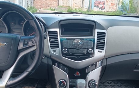 Chevrolet Cruze II, 2011 год, 585 000 рублей, 21 фотография