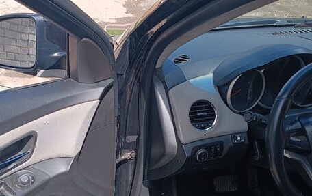 Chevrolet Cruze II, 2011 год, 585 000 рублей, 31 фотография