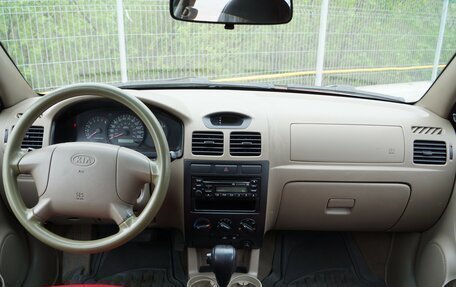 KIA Rio II, 2002 год, 350 000 рублей, 8 фотография