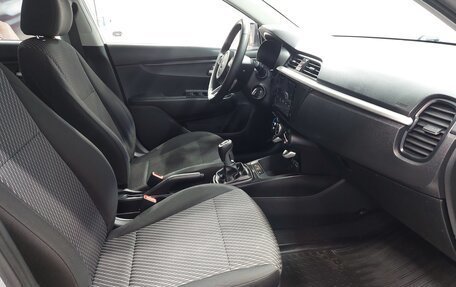 KIA Rio IV, 2017 год, 850 000 рублей, 12 фотография